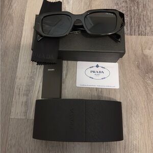 🔥Prada PR17WS 1AB5S049 Women's Sunglasses 49 mm Black / Dark Grey Lens🔥